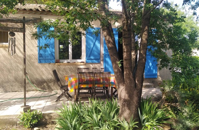 Family villa in a quiet area between the sea and the Cevennes mountains