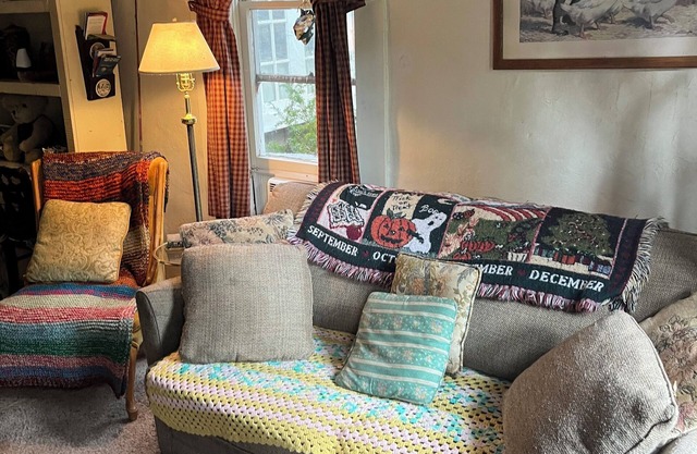 Famous fully furnished castle stone inn in nor cal