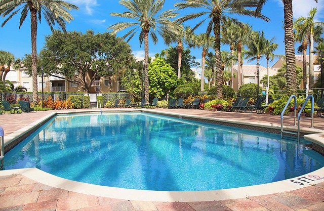 Fantastic 2-bedroom 2 bath condo for Seasonal Rent in Tequesta Fla