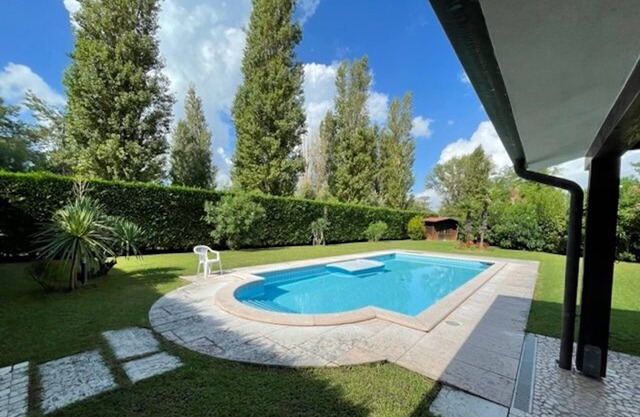 Fantastic villa with pool surrounded by nature