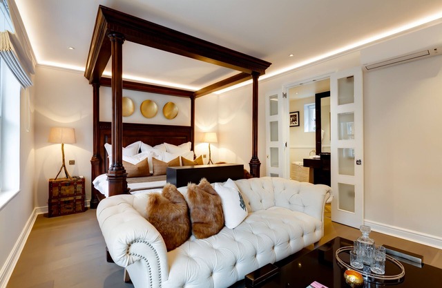 Fantastic wide home in the heart of Chelsea