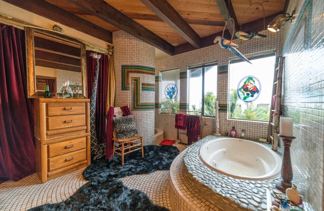 Fanti-Sea Beach Studio/View, Pet friendly!