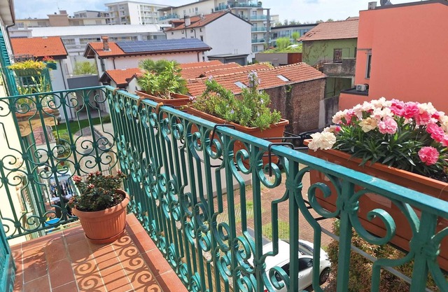 Fantoni Guest House - Central Bergamo - Free Parking - 2 Bedrooms - 2 Bathrooms