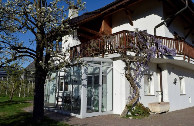 Farmhouse 'Appartment Gut Wendlandt' with Mountain View, Shared Pool and Wi-Fi