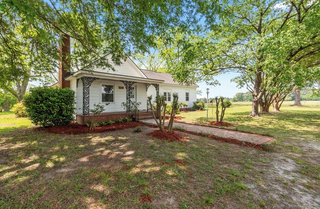 Farmhouse at Magnolia Valley