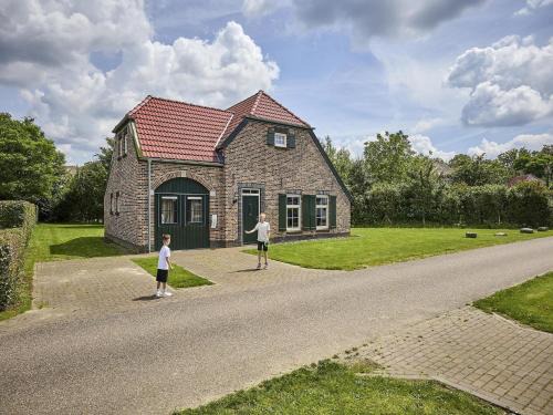 Farmhouse in Limburg with Sauna & Hot Tub