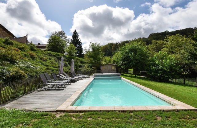 Farmhouse in Pyrenees with Pool
