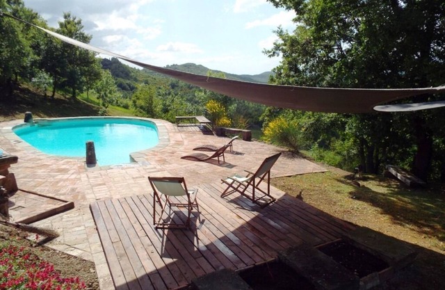 Farmlhouse with pool in idyllic rural setting