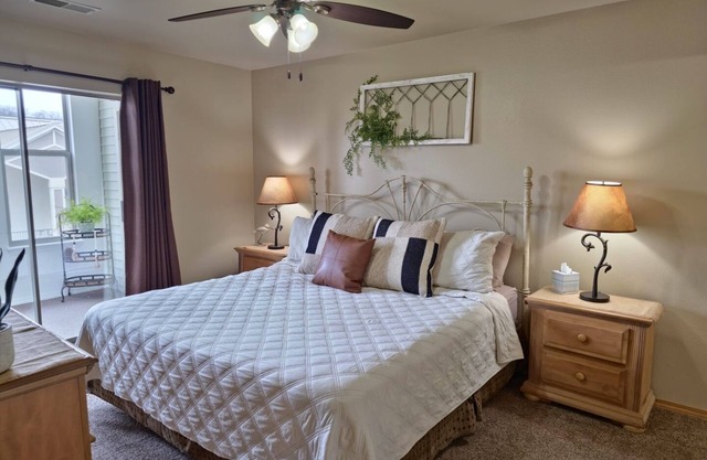 Favorite to Many~8 miles to Thunder Ridge~1 Dog Ok