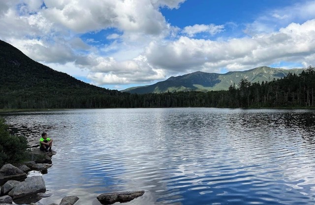 FC44-1 minute walk from beginner ski trail, in the heart of Bretton Woods! Has A/C!