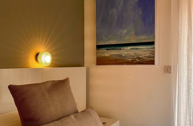 Feel at home Just a short walk from the museum, lido station and harbor.