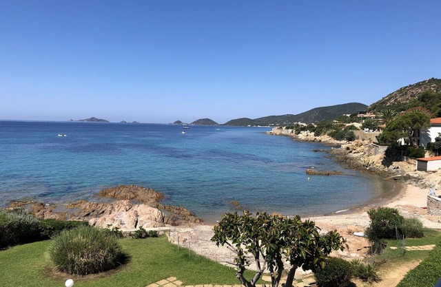 "FEET IN THE WATER" AT AJACCIO RTE DES SANGUINAIRES - 4 PERSON APARTMENT