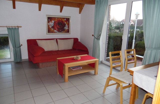Fehaus, shower/WC, 1 bedroom, 1 living/sleeping area at the back - Helena am Badesee,