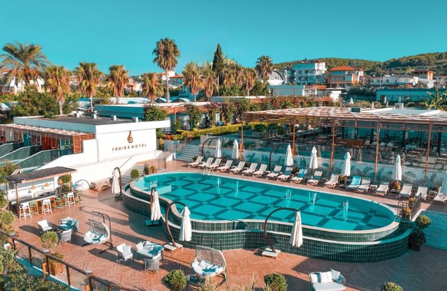 Feniks Priority Hotel