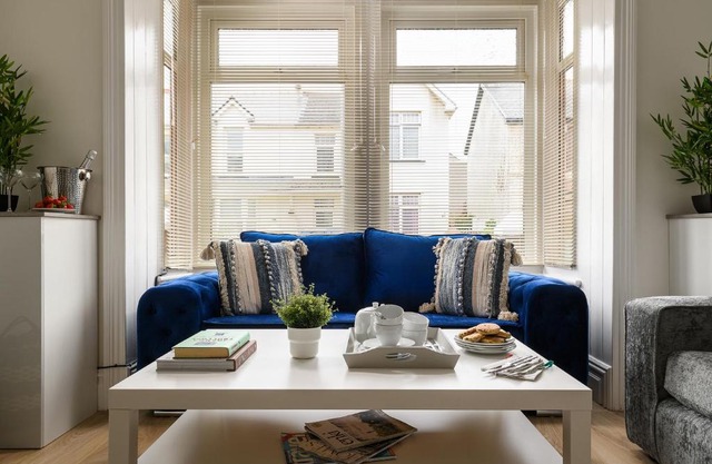 Fenton House - Modern, 4 Bedroom, Pets Accepted