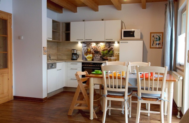 Ferienhaus (80qm) mit großer Küche und Balkon in ländlicher Umgebung