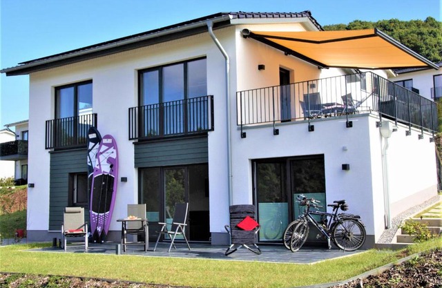 Ferienhaus direkt am Diemelsee-Heringhausen-Willingen-Toplage-Sauna-3 Schlafzimmer-2 Terrassen-109 qm-incl Wäsche