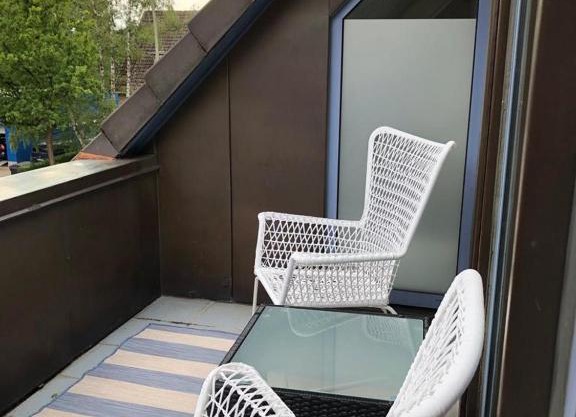 Ferienwohnung Gipfelstube 50 a mit Balkon, gute Verkehrsanbindung