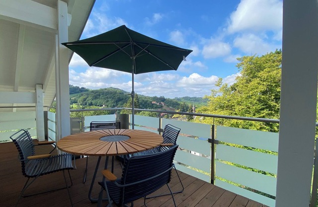 Ferienwohnung mit ca. 80qm, 2 Schlafzimmer, 1 Wohn-/Schlafzimmer, für maximal 5 Personen