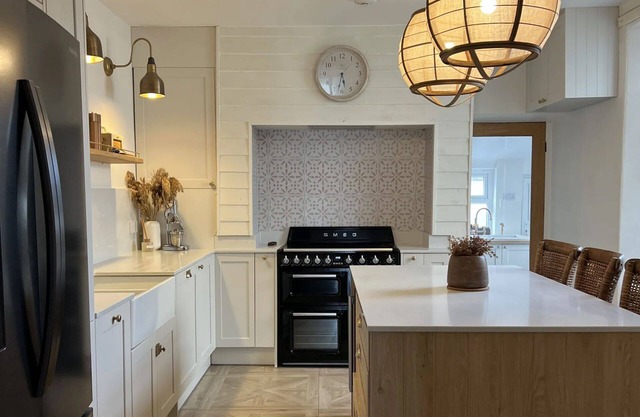 Fern Lodge Light by Birch Stays
