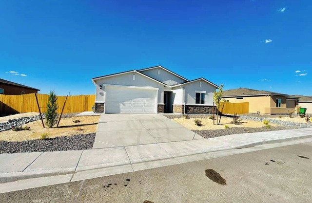 Fernley House/4BR/6 Beds, Pets Welcome!