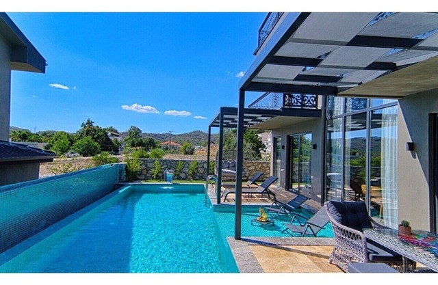 Fethiye Çiftlikte 3+1 Özel Havuzlu Lüks Villa