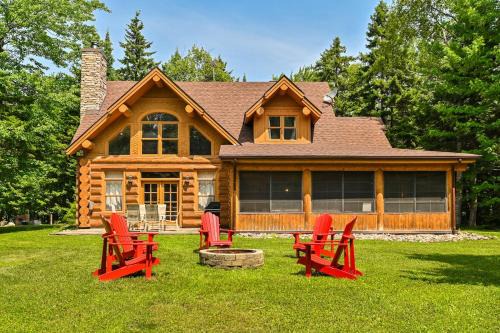 Fiddler Lake Resort Chalet Bear 25