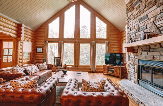 Fiddler Lake Resort Chalet 75 Stag