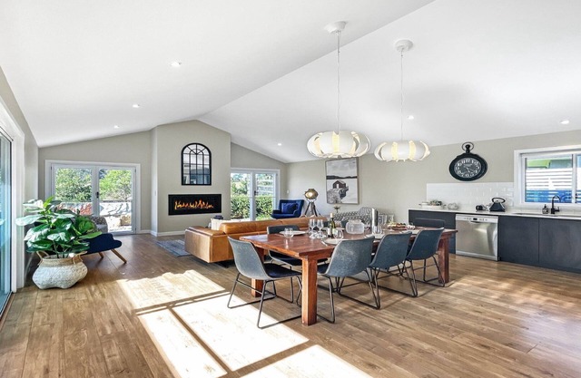 FIGTREE RETREAT - THE VINTAGE HOLIDAY HOUSES