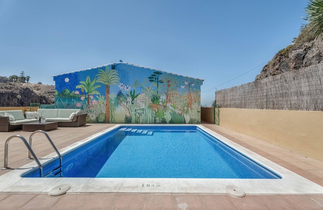 Finca Eden with Sea View, Pool & Wi-Fi