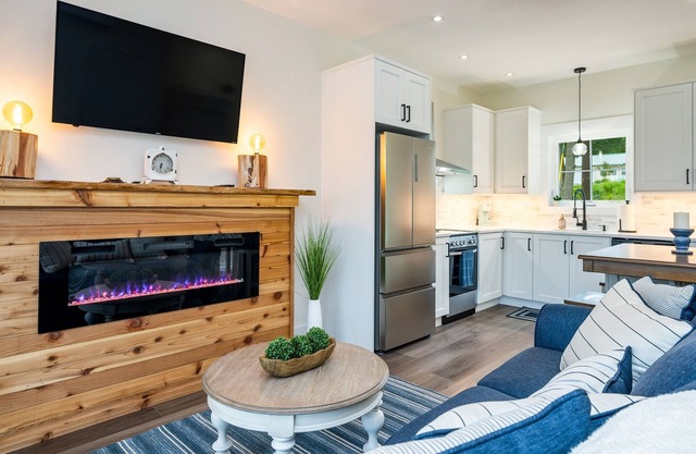 Fire Pit | New Build | Near Wineries | Sleeps 4