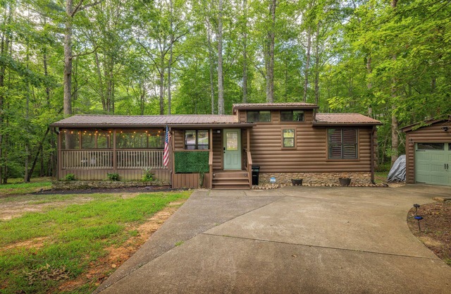 Firefly Creek in Copperhead Lodge