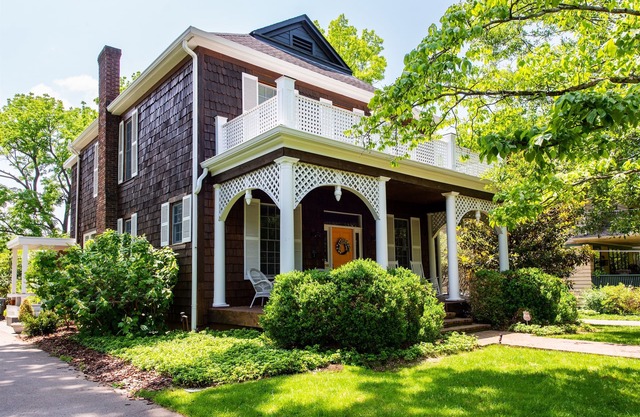 Fireplace, Downtown, Versailles, Bourbon, Garden LUX, Fully Loaded