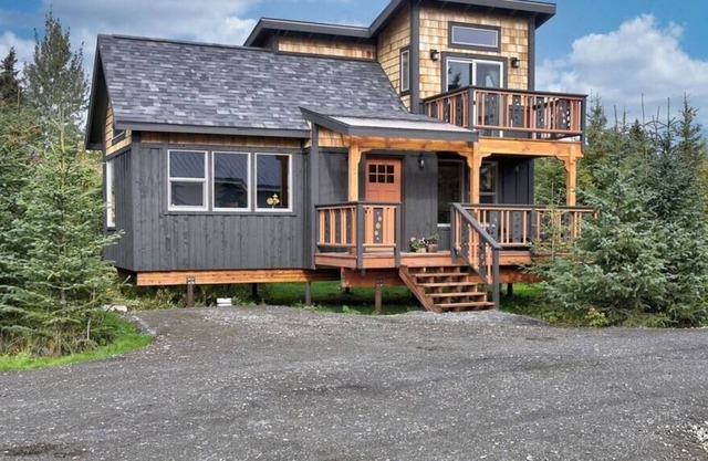 Fireweed Meadow Vacation Rental - Iris