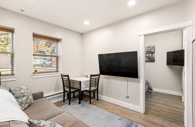 First Floor Two Bed Apartment Downtown