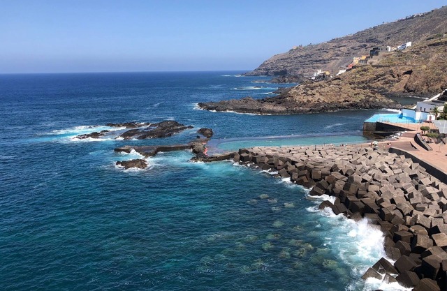 First line beach apartment with spectacular view for relaxation