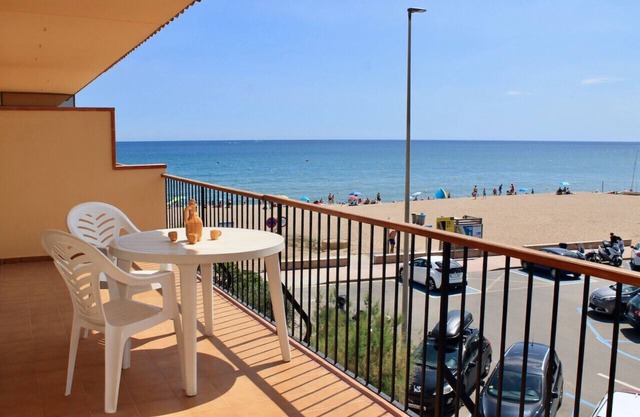 First line beach apartment with sea vue - Pals beach (DU 3H 321)