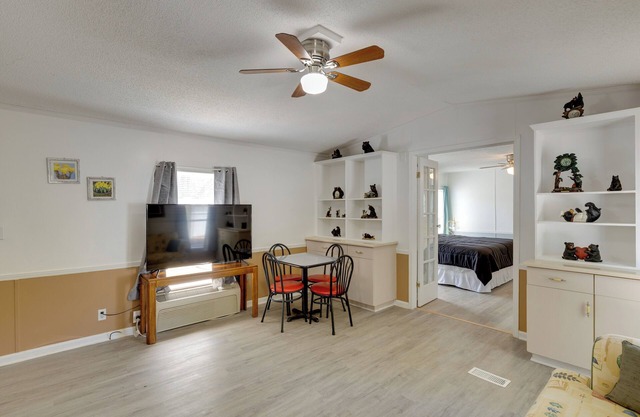 Fish & Explore: Wooded Lake Guntersville Retreat