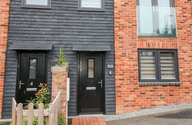 FIVE, with a garden in Ashbourne