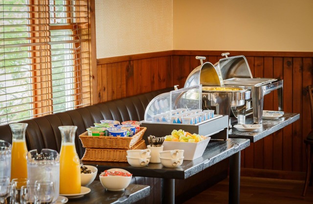 Flagship Inn and Suites