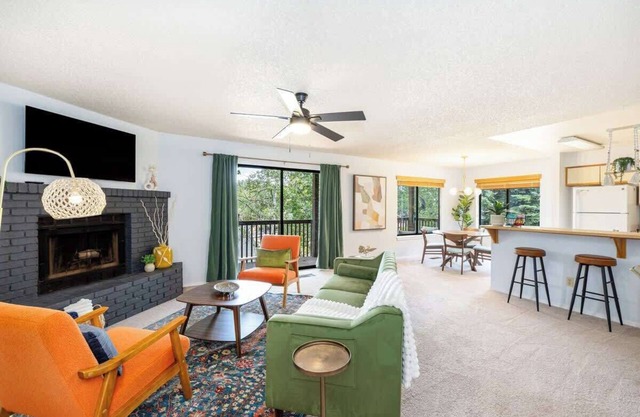 Flagstaff Country Club | Mid-Century Condo Stay