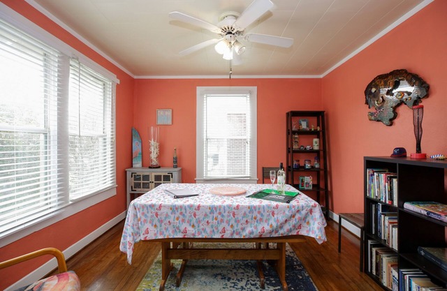 Flamingo Pad: Dog Friendly, Downtown, Pensacola Beach!