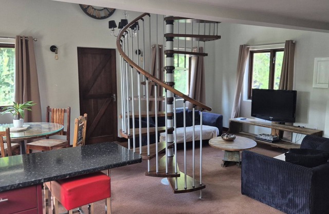 FLAT 3, THE OLD BAKEHOUSE, family friendly in Ironbridge