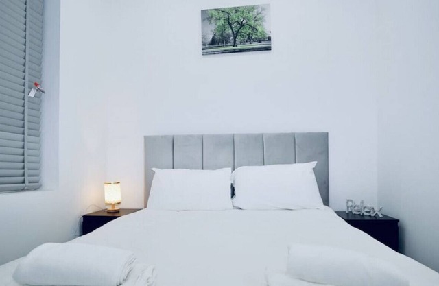 Flat#4 Ilford Station · Stunning Apt - Free Parking - Private Garden