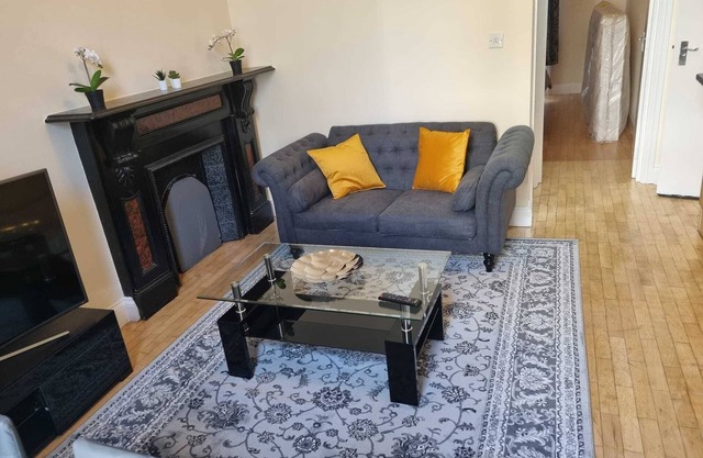 Flat 43E - Spacious Centrally Located One Bed