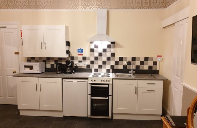 Flat 6 - Appletorre House Holiday Flats