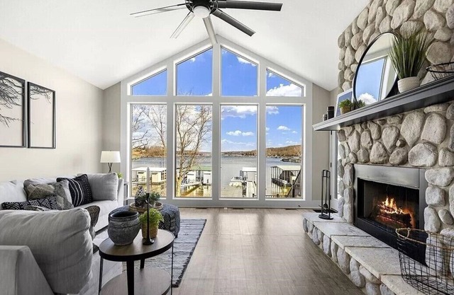 Flat Lot, Private Dock & Incredible Views – Lakefront Perfection!