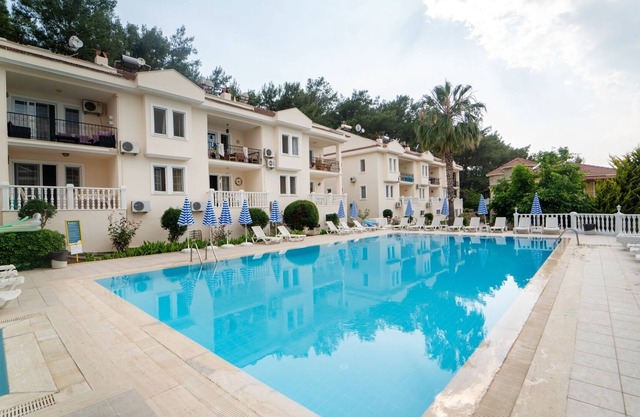 Flat w Shared Pool and Balcony 10 min to Oludeniz