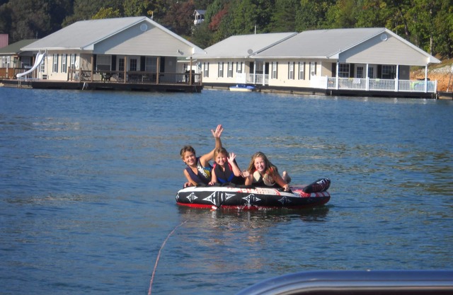 Floating Holiday #3 on Norris Lake at Springs Dock.