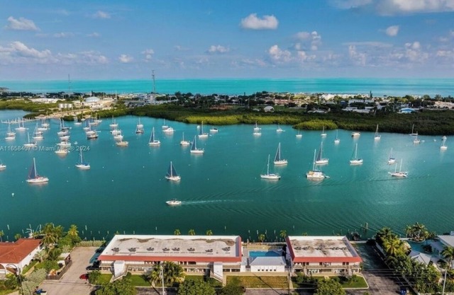 Florida Keys Marathon #205 Cozy Waterfront 1-bedrm condo